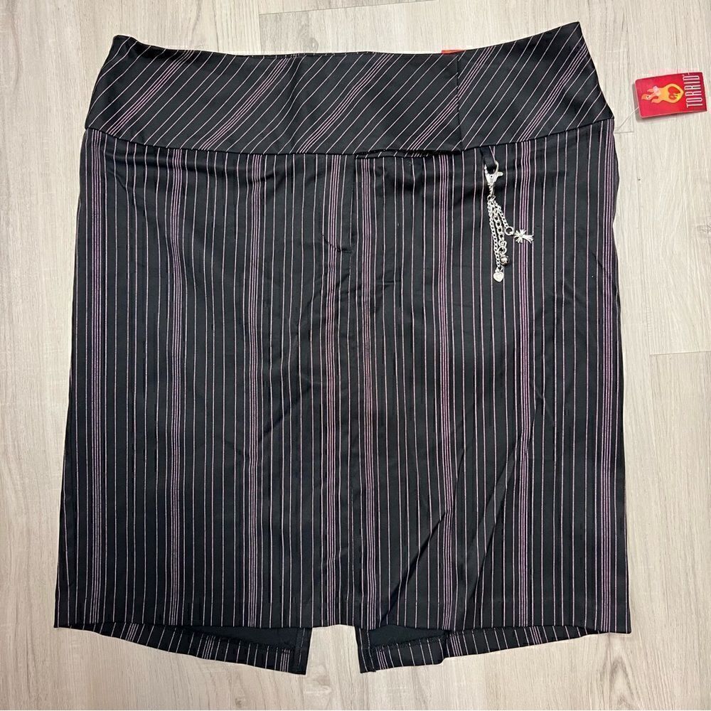 NWT vintage Torrid mallgoth pinstripe midi skirt sz 14 Sexy slit in back stretch